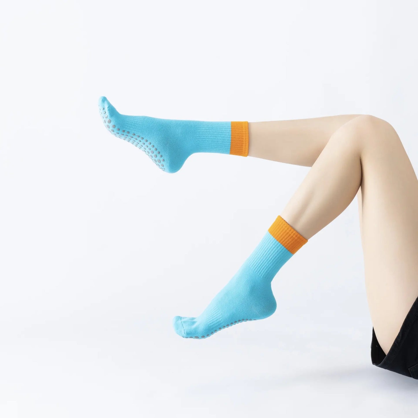 TWO-TONE Crew Grip Socks