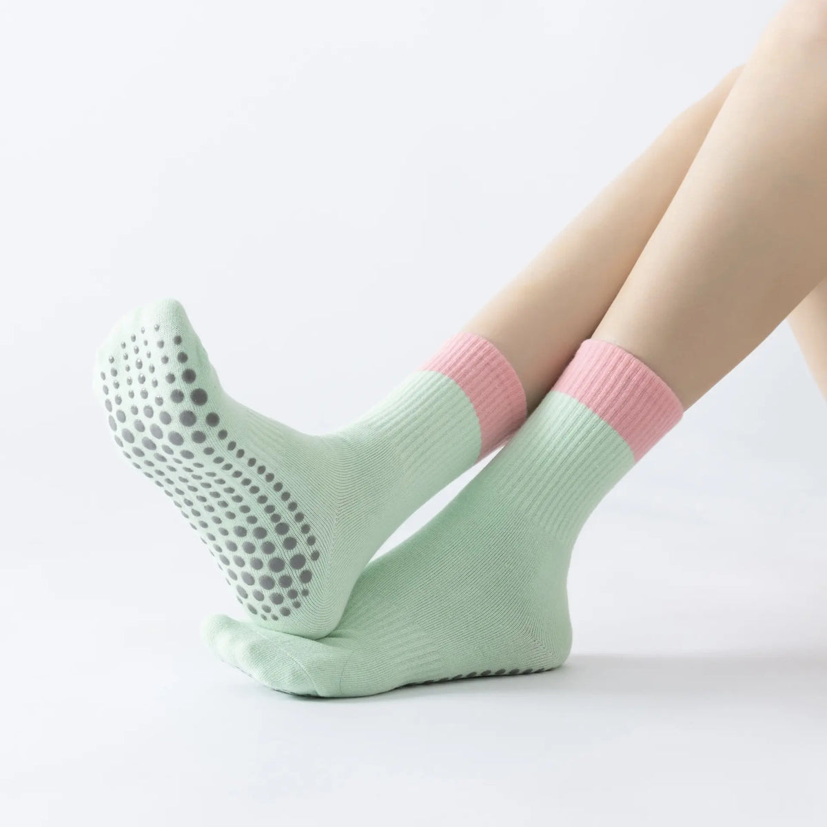 TWO-TONE Crew Grip Socks