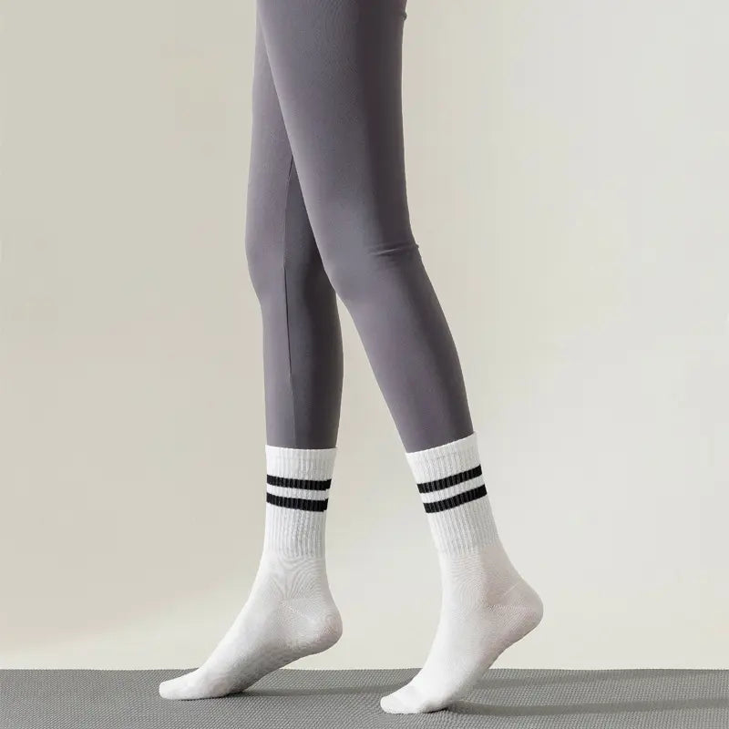BARRED Crew Grip Socks