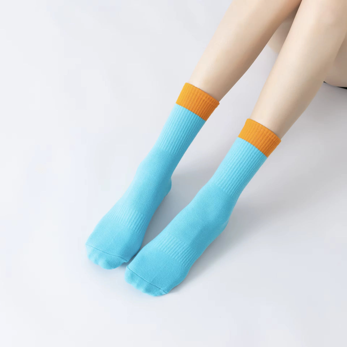 TWO-TONE Crew Grip Socks