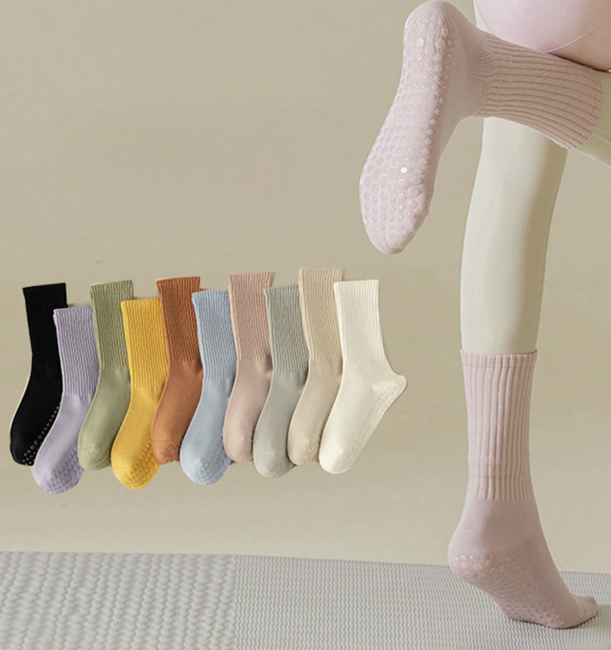SOLID Crew Grip Socks